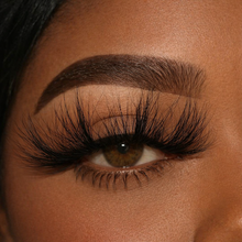 Load image into Gallery viewer, Buttercream Eyelash Strips Discontinuing)