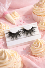 Load image into Gallery viewer, Buttercream Eyelash Strips Discontinuing)