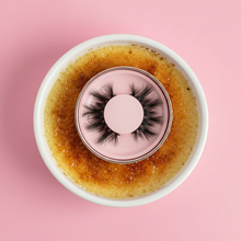 Load image into Gallery viewer, Creme Brûlée Eyelash Strips
