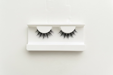 Load image into Gallery viewer, Cupcake
